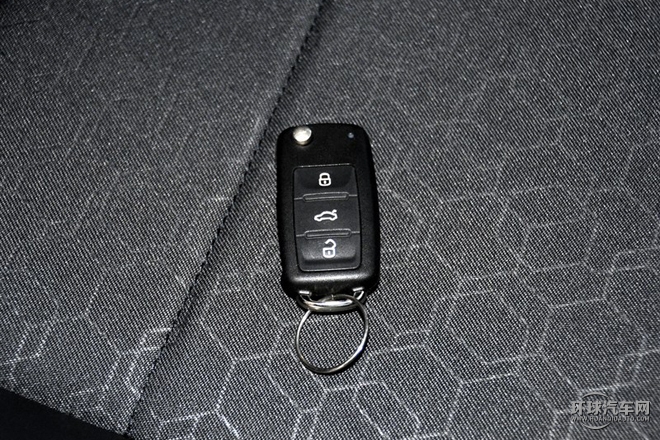 2015款 230TSI DSG豪華型