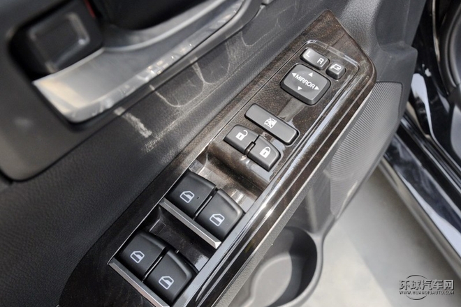 2015款 1.8L 手動豪華型