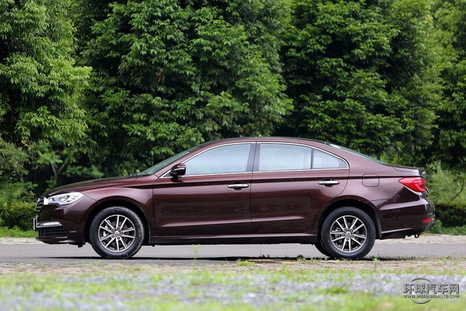 2015款 2.4L 自動豪華型