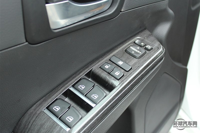 2015款 2.4L 自動(dòng)旗艦型