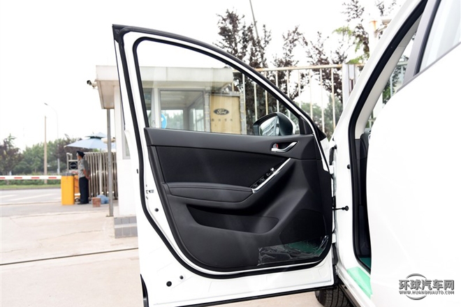 2015款 2.0L 自動兩驅都市型