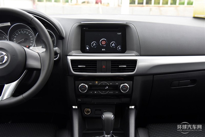 2015款 2.0L 自動兩驅(qū)都市型