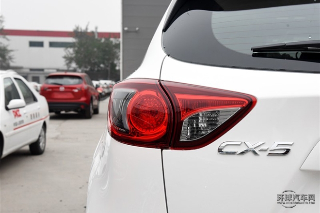 2015款 2.0L 自動兩驅(qū)都市型