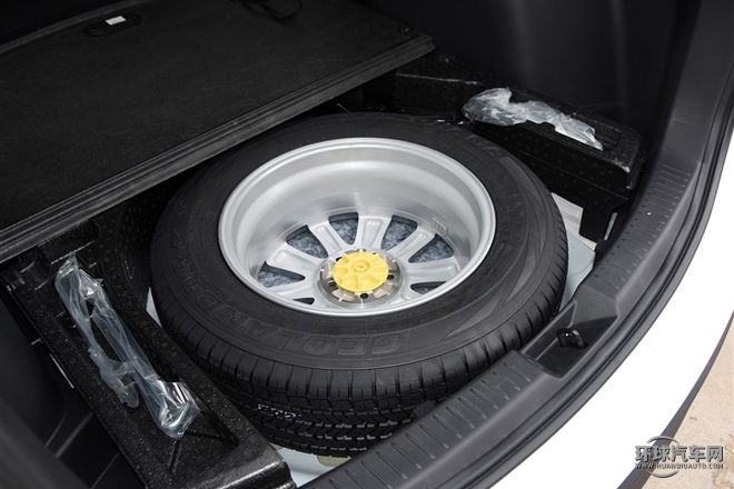 2015款 2.0L 自動兩驅舒適型