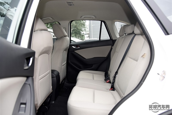 2015款 2.0L 自動兩驅舒適型