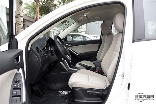 2015款 2.0L 自動兩驅舒適型