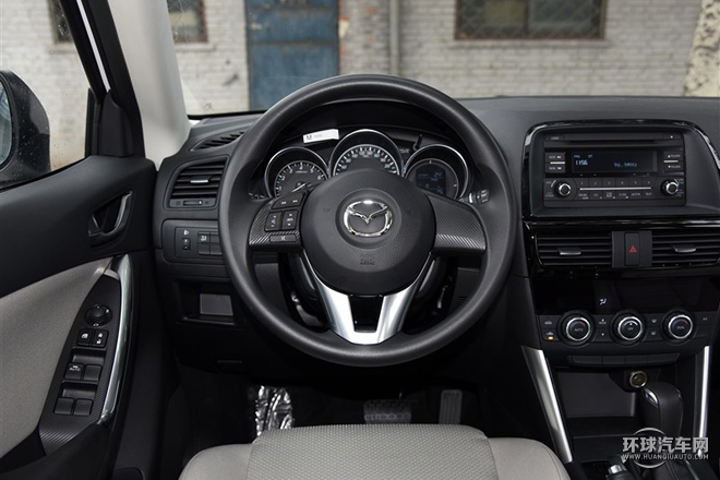 2015款 2.0L 自動兩驅舒適型