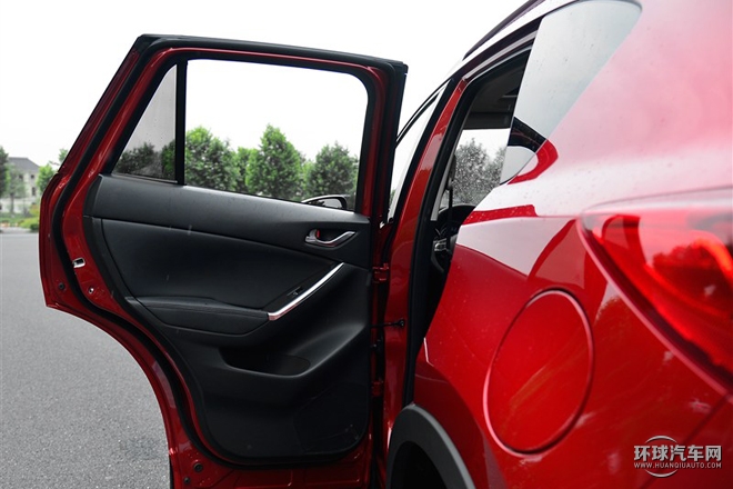 2015款 2.5L 自動四驅旗艦型