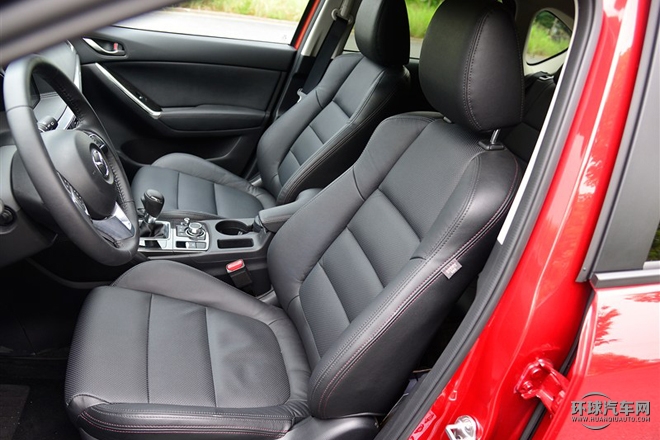 2015款 2.5L 自動(dòng)四驅(qū)旗艦型