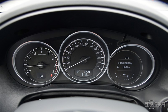 2015款 2.5L 自動(dòng)四驅(qū)旗艦型