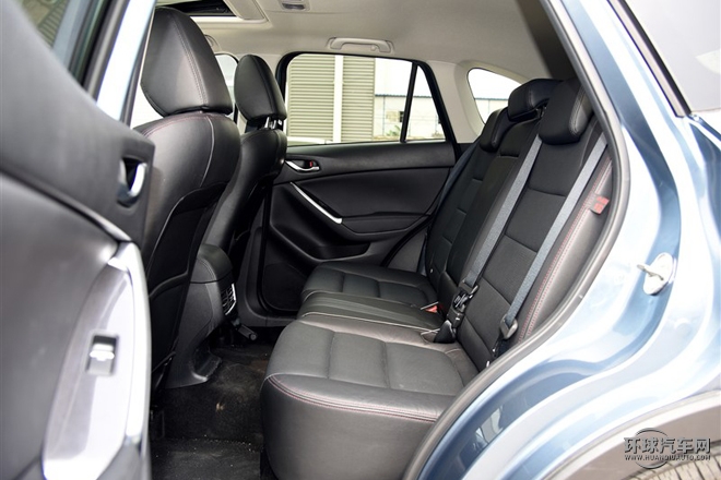 2015款 2.5L 自動四驅尊貴型