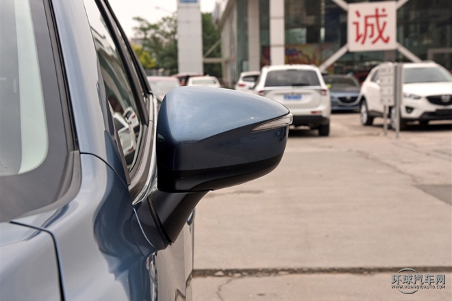 2015款 2.5L 自動四驅尊貴型