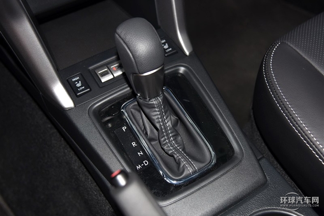 2015款 2.5i 豪華悅享版