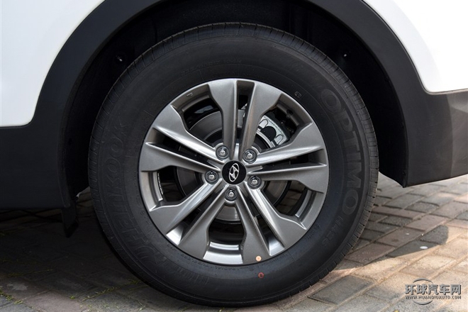 2015款 2.0T 自動兩驅(qū)舒適型 5座