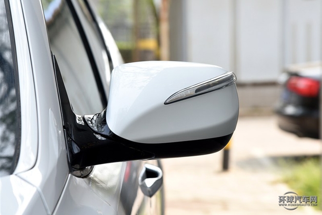 2015款 2.0T 自動兩驅舒適型 5座