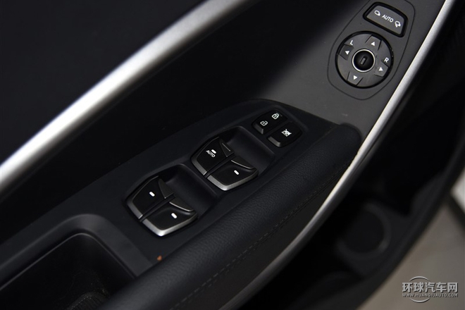 2015款 2.0T 自動兩驅智能型 5座