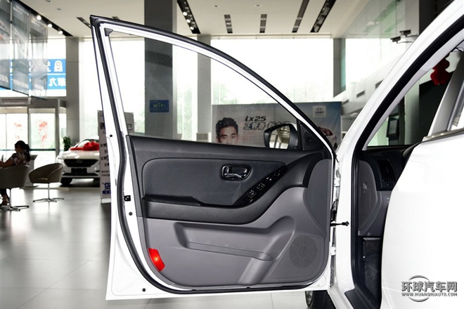 2015款 1.6L 自動(dòng)豪華型