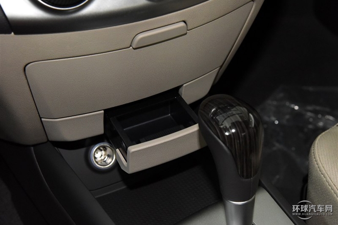 2015款 1.6L 自動舒適型