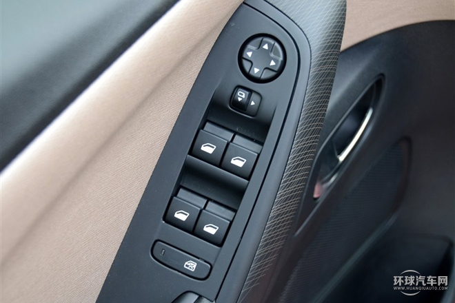 2015款 1.6T 豪華型 5座