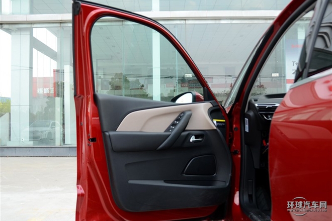 2015款 1.6T 豪華型 5座