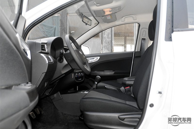 2015款 1.5L 手動(dòng)標(biāo)準(zhǔn)型