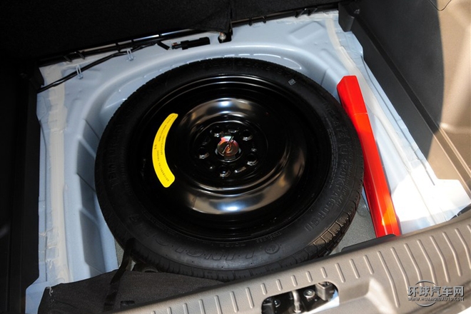 2015款 1.5L 手動豪華導航型