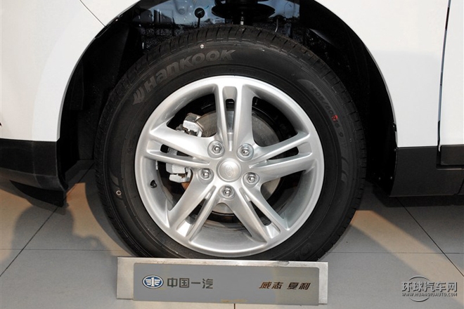 2015款 1.5L 手動豪華導航型