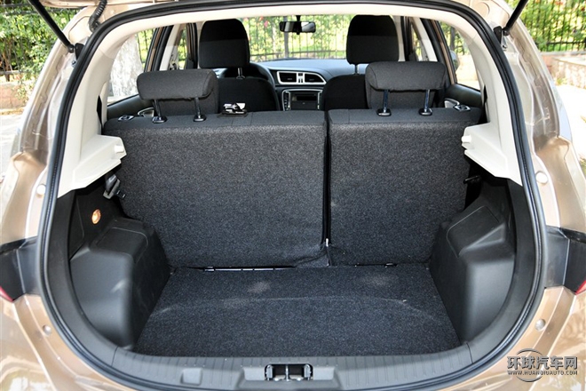 2015款 1.5L 手動舒適型