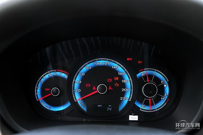 2015款 1.5L 手動舒適型