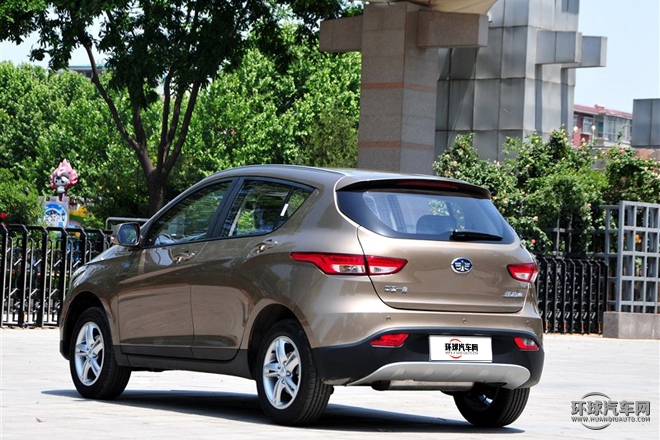 2015款 1.5L 手動舒適型