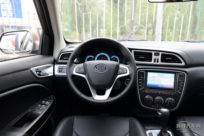 2015款 1.8L 自動豪華型