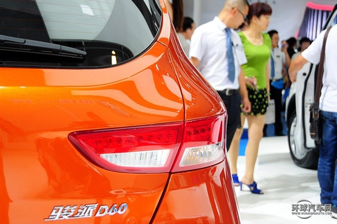 2015款 1.8L 自動豪華型