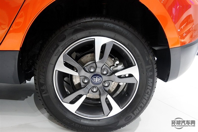 2015款 1.8L 自動舒適型