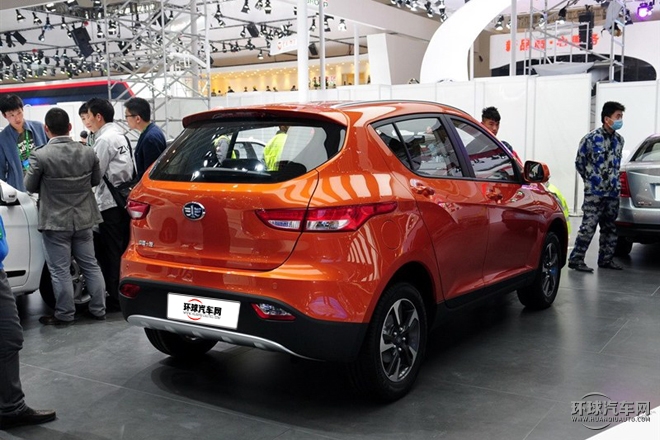 2015款 1.8L 自動舒適型