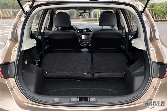 2015款 1.8L 自動尊貴型