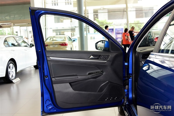 2015款 1.6L 手動舒適型