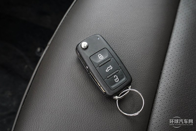 2015款 230TSI DSG 舒適版