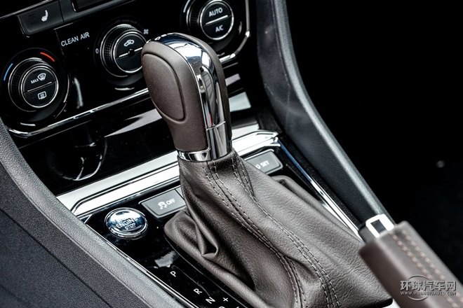 2015款 230TSI DSG 舒適版