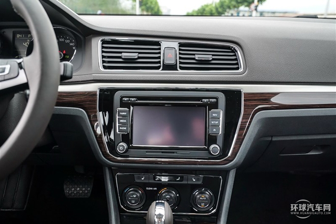 2015款 230TSI DSG 舒適版