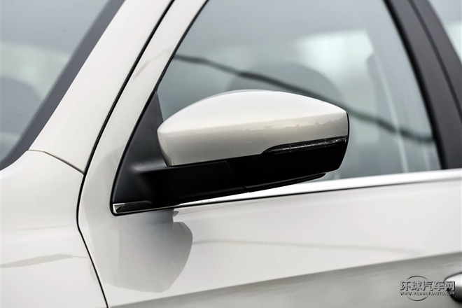 2015款 230TSI DSG 舒適版