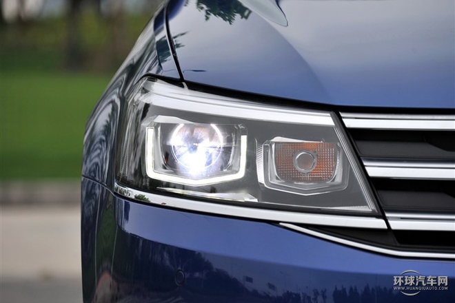 2015款 230TSI DSG豪華版