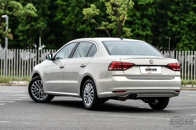 2015款 230TSI DSG 豪華版