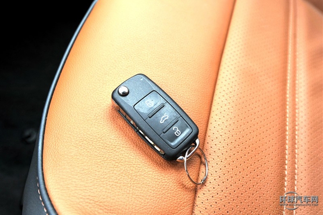 2015款 230TSI DSG舒適版