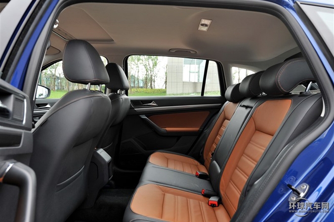 2015款 230TSI DSG舒適版