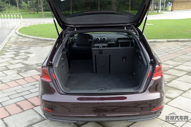 2015款 Sportback e-tron 舒適型