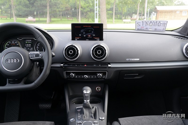 2015款 Sportback e-tron 舒適型