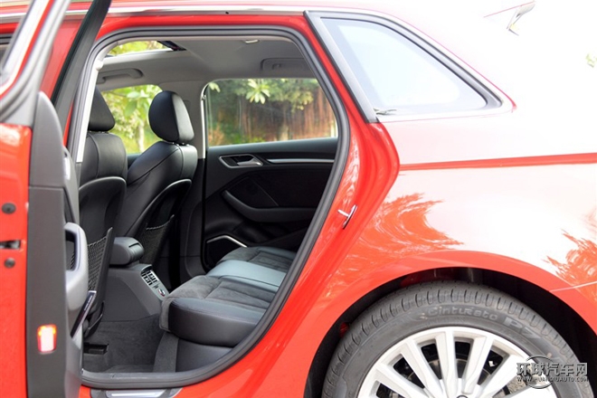 2015款 Sportback e-tron 運動型