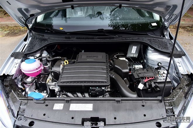 2015款 質(zhì)惠版 1.6L 手動(dòng)舒適型