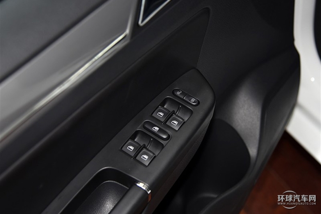 2015款 質(zhì)惠版 1.6L 自動(dòng)時(shí)尚型