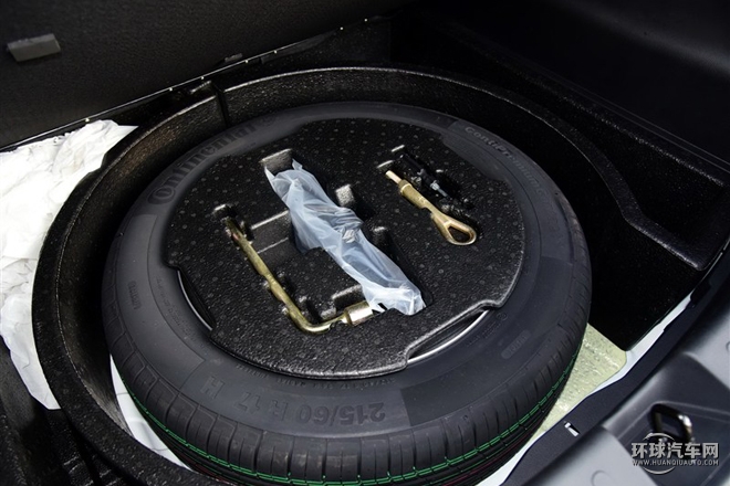 2015款 1.8L 手動豪華型